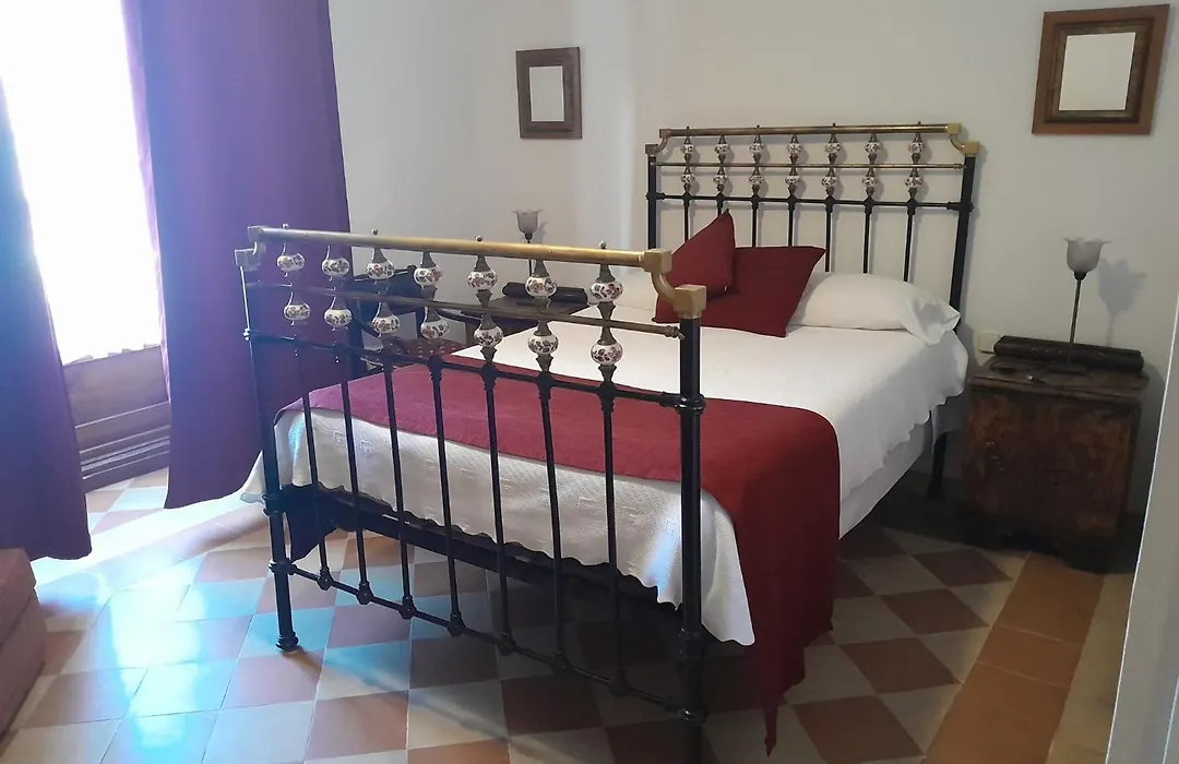 Hostal Puerta Medina-1
